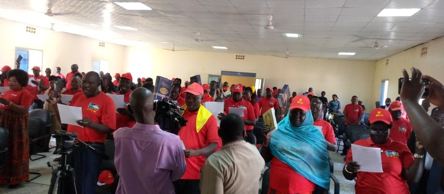 SPLM Liberation Council members in Eastern Equatoria state take the oath of office in Torit town on September 11, 2020. (Radio Tamazuj photo)