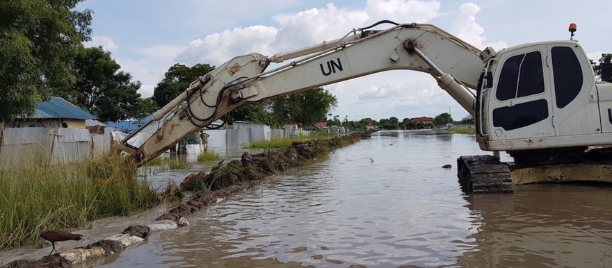 South Korean engineering troops serving with UNMISS constructing a temporary dyke in Bor. [Photo:UNMISS] unprecedented floods.