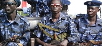 Photo: South Sudan police officers on the streets of Juba